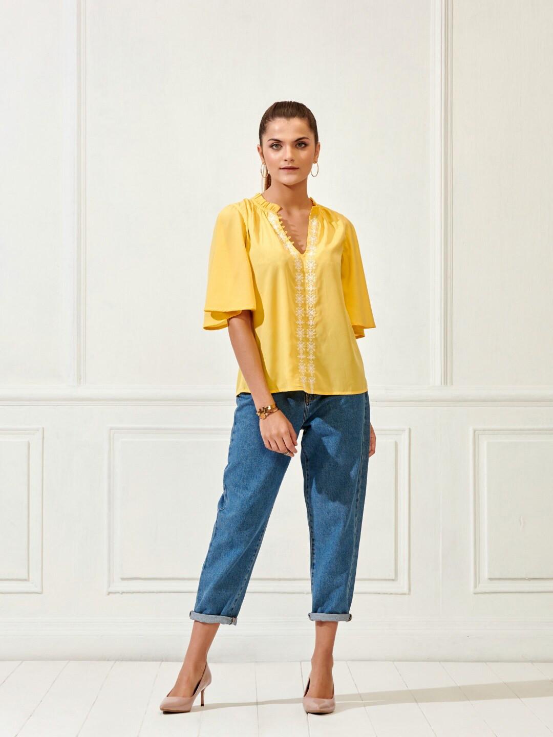 

Style Island Women Yellow & White Floral Embroidered Boxy Top
