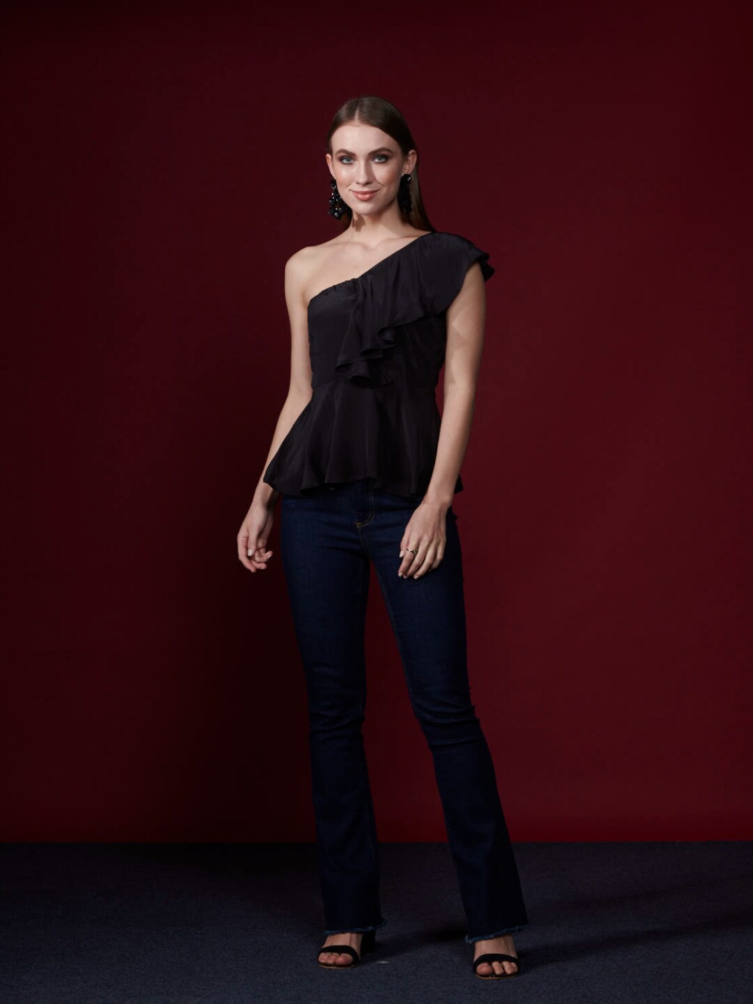 

Style Island Women Black One Shoulder Top