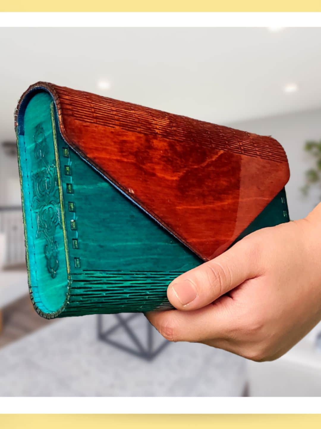 

scherico Women Blue Textured Foldover Clutch