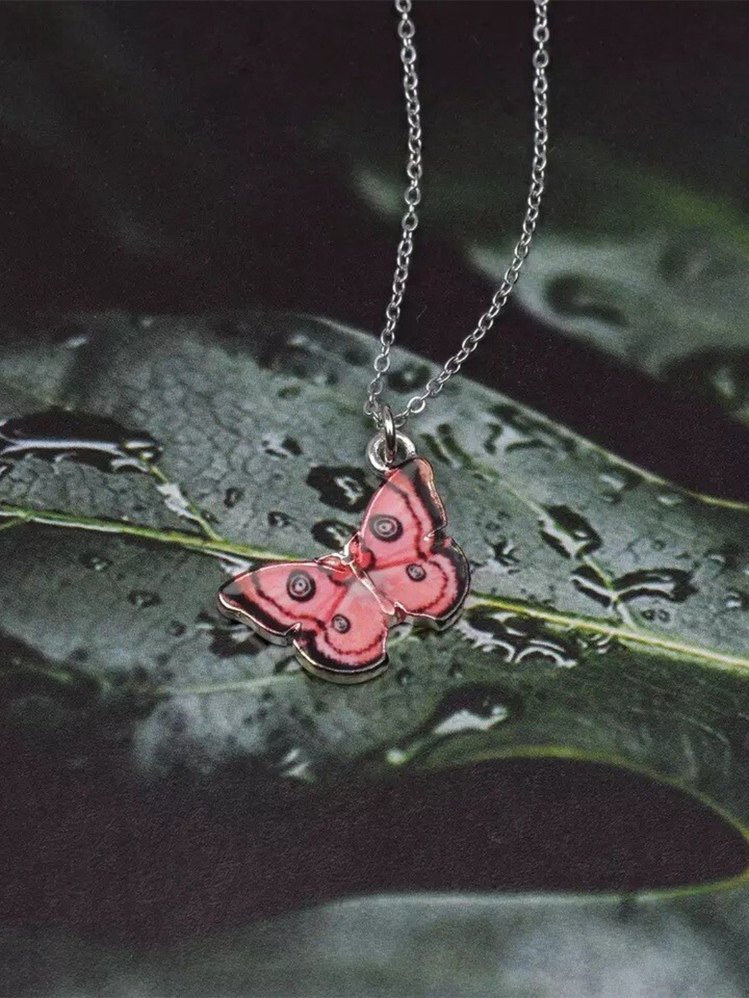 

Pinapes Gold-Plated & Pink Necklace