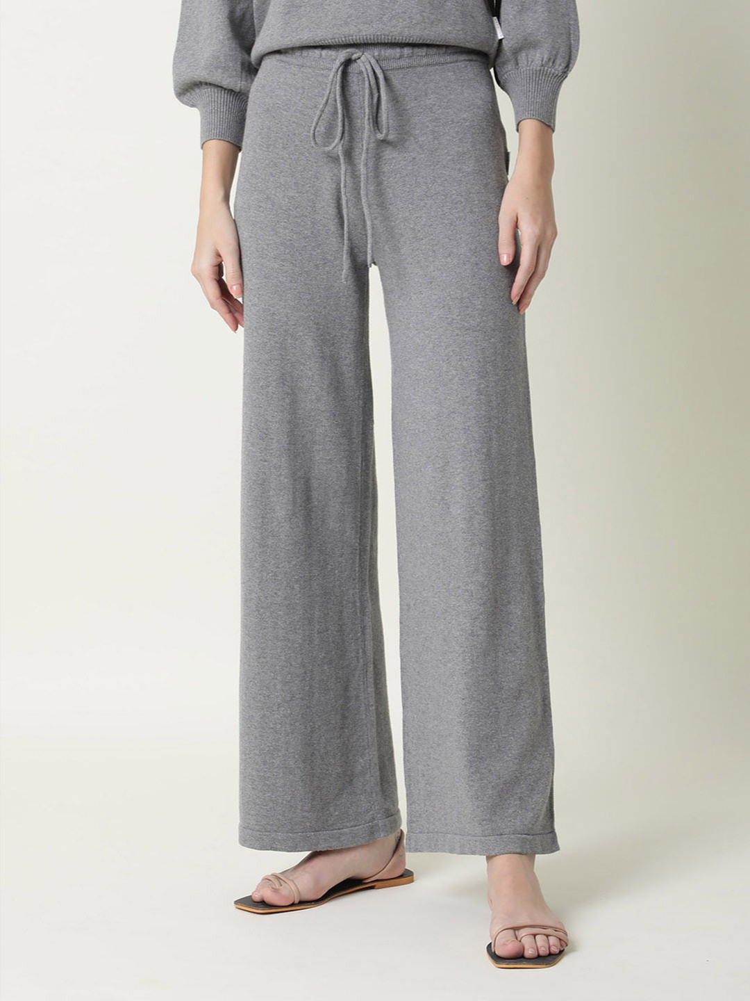 

RAREISM Women Grey Solid Cotton Slim-Fit Track Pants