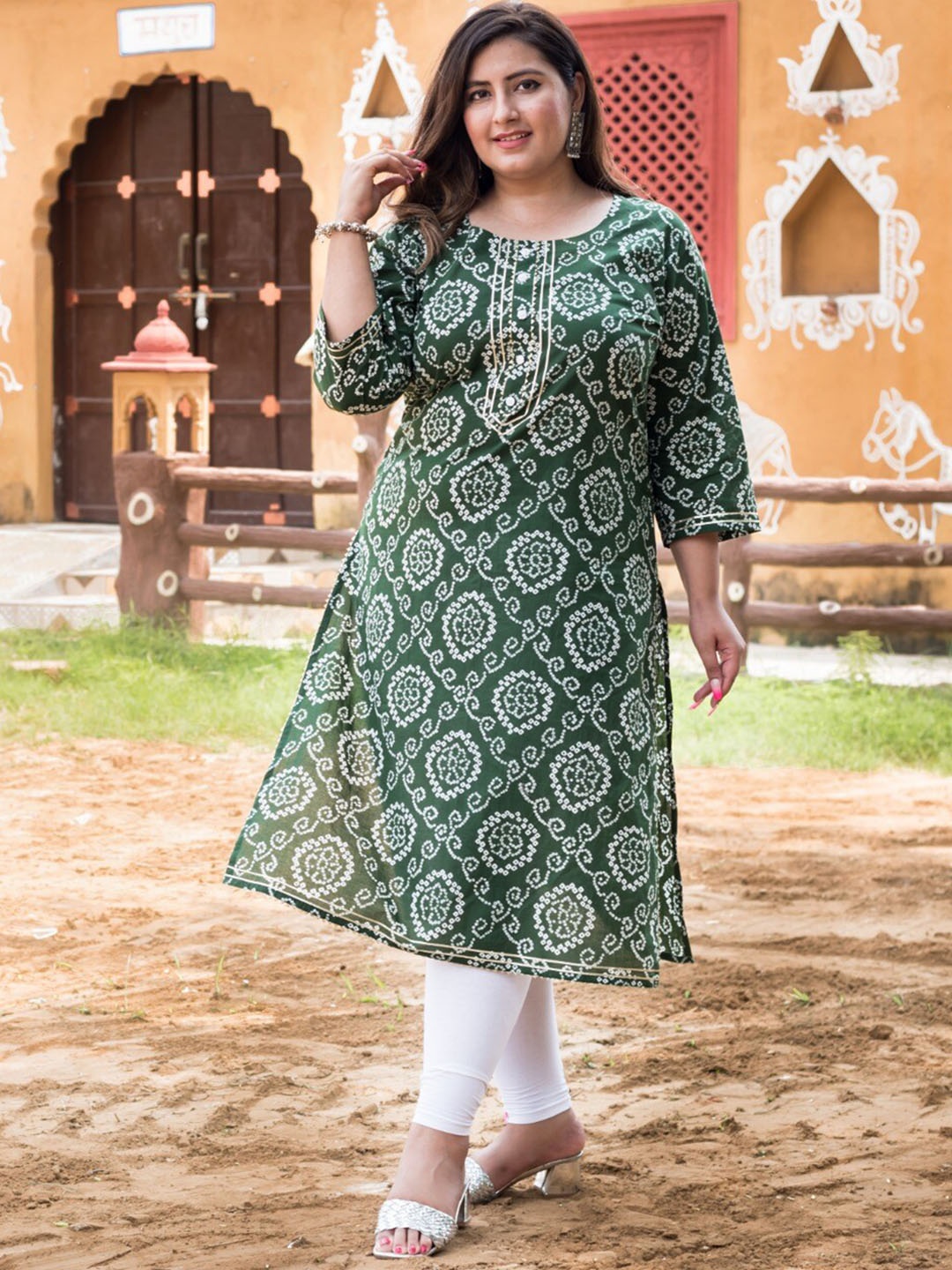

Swasti Plus Size Women Green & White Bandhani Printed Kurta