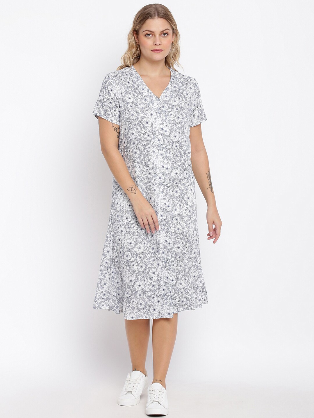 

abof Women Off White & Black Floral Print A-Line Midi Dress