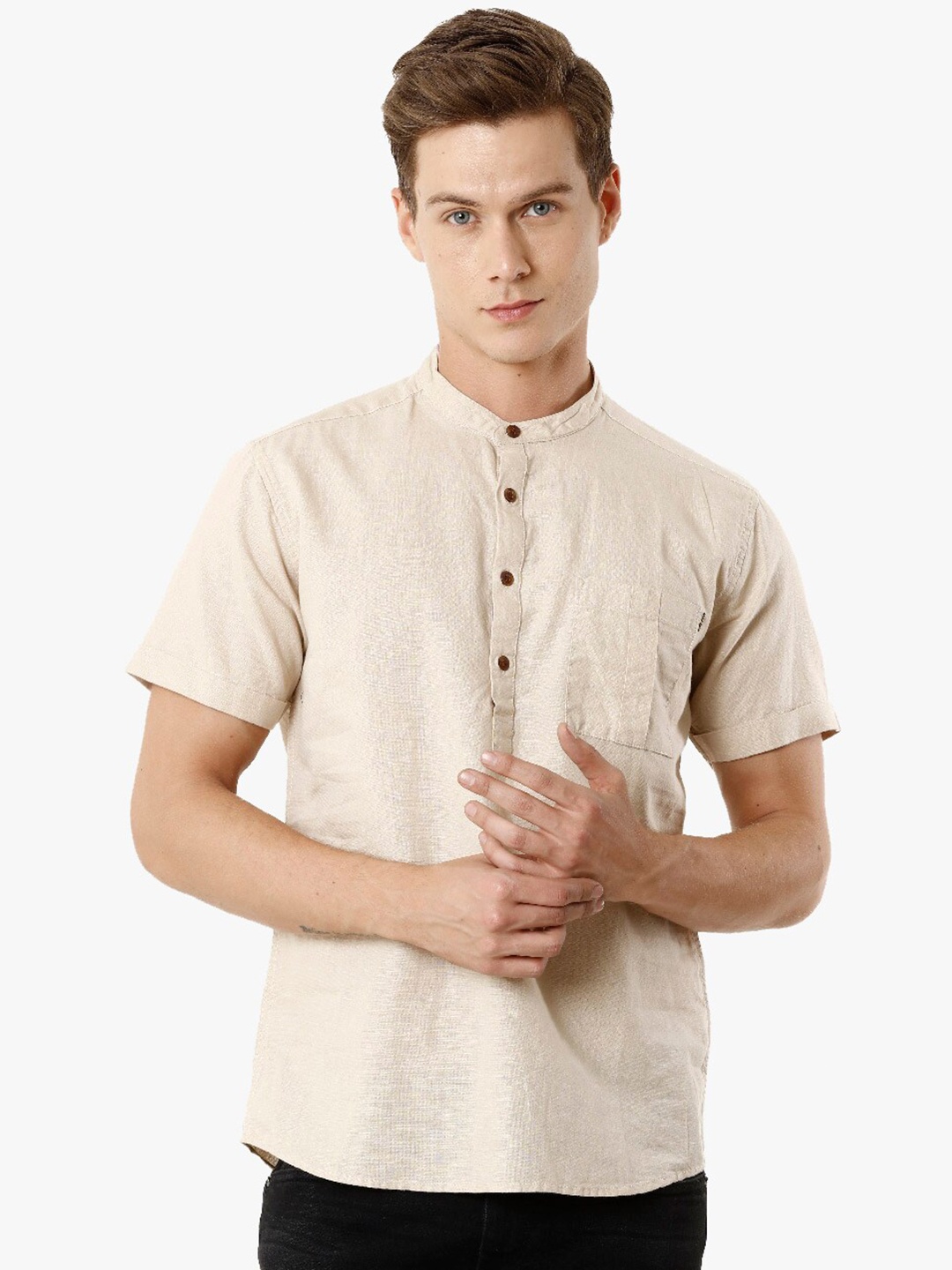 

Voi Jeans Men Beige Slim Fit Linen Casual Shirt