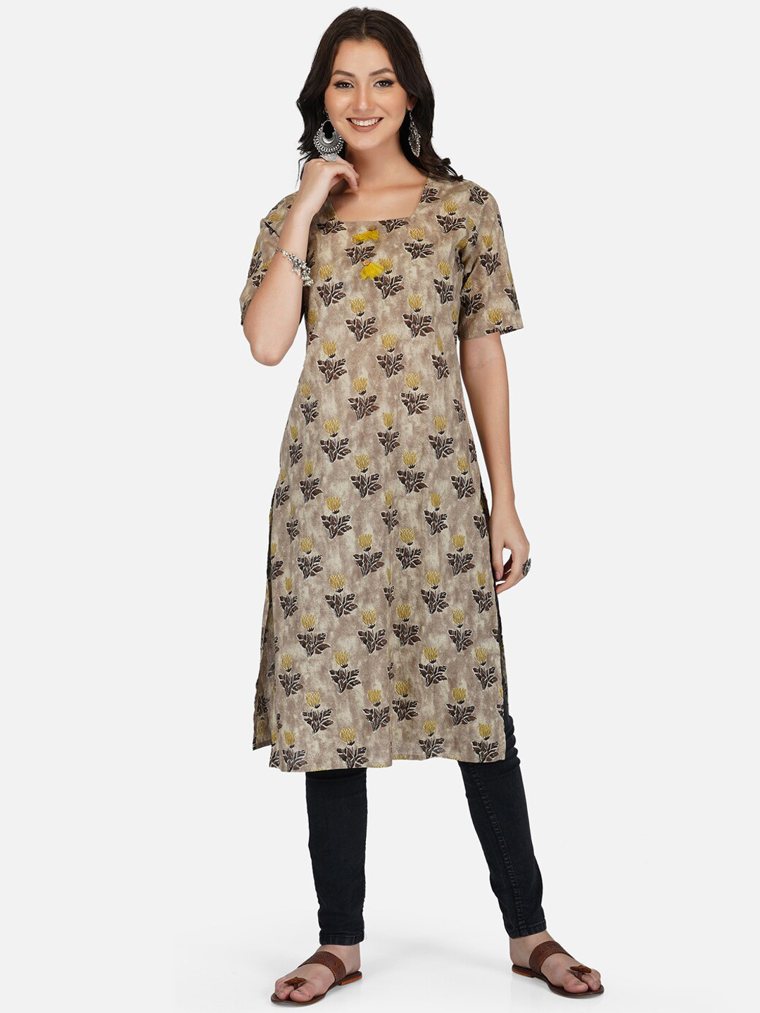 

METRO-FASHION Women Mustard Yellow Floral Printed Thread Work Floral Kurta
