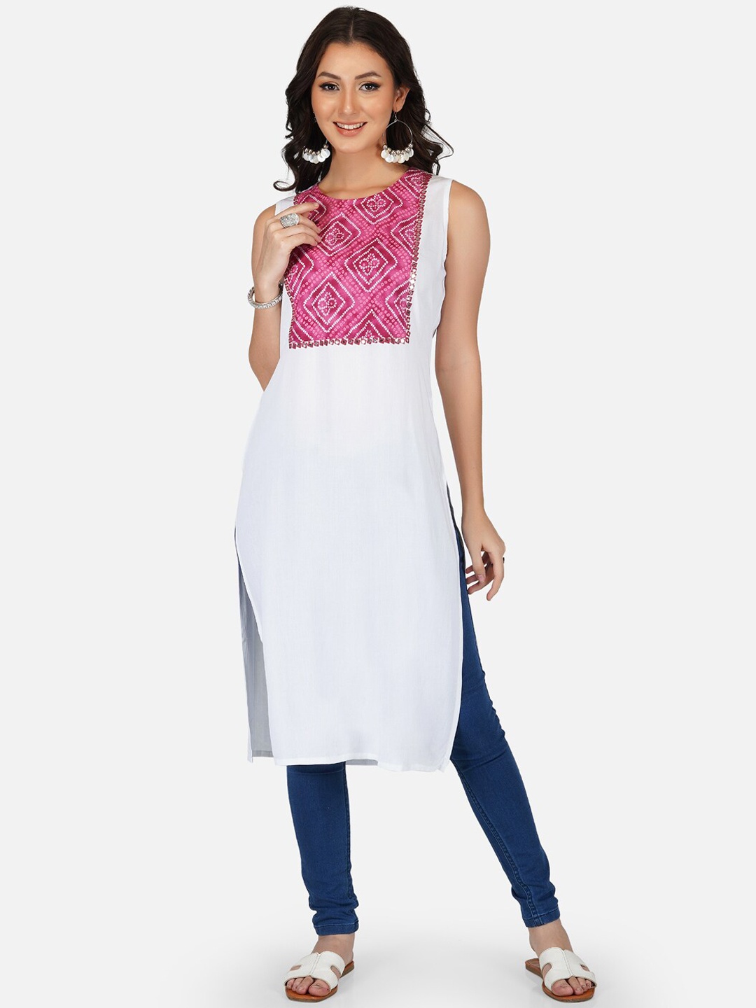 

METRO-FASHION Women White & Pink Yoke Design Straight Kurta