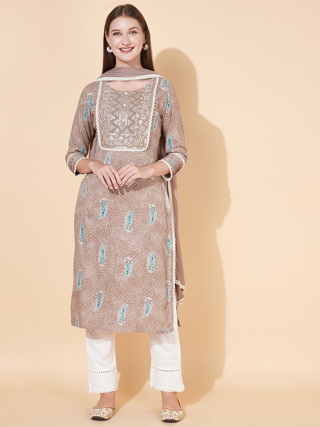 

FASHOR Women Grey Paisley Printed Kurta with Trouser & Dupatta Set