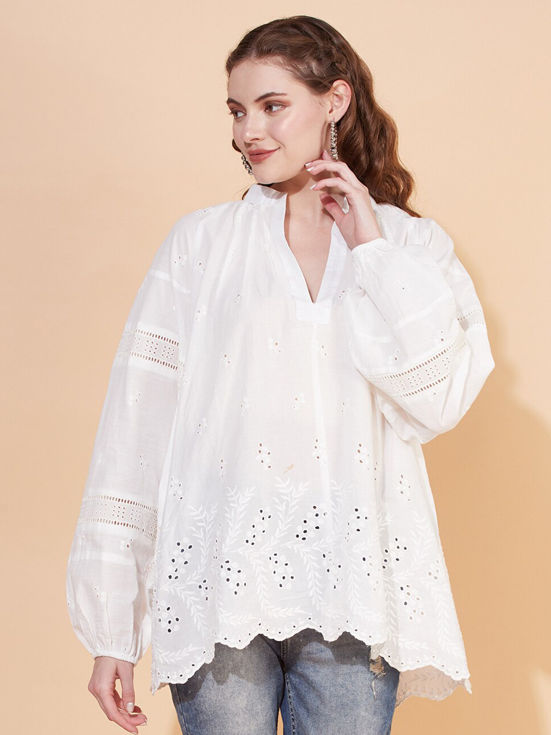 

FASHOR Off White Floral Embroidered A-Line Top