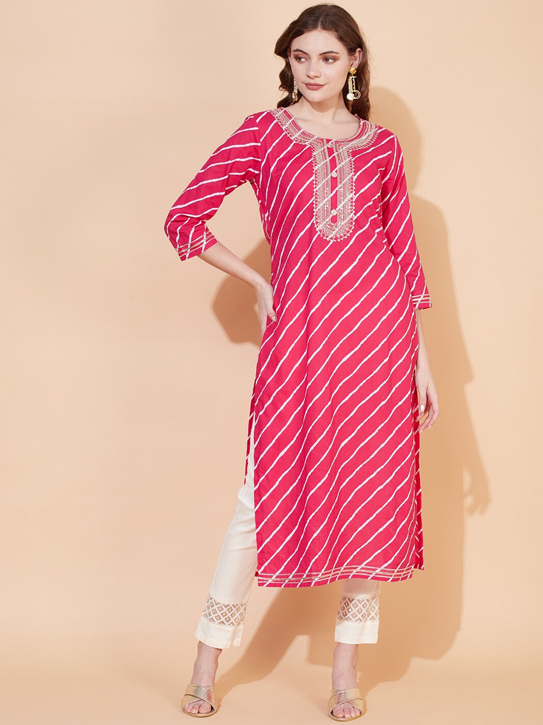 

FASHOR Women Pink & Gold-Toned Leheriya Printed Yoke Design Gotta Patti Kurta