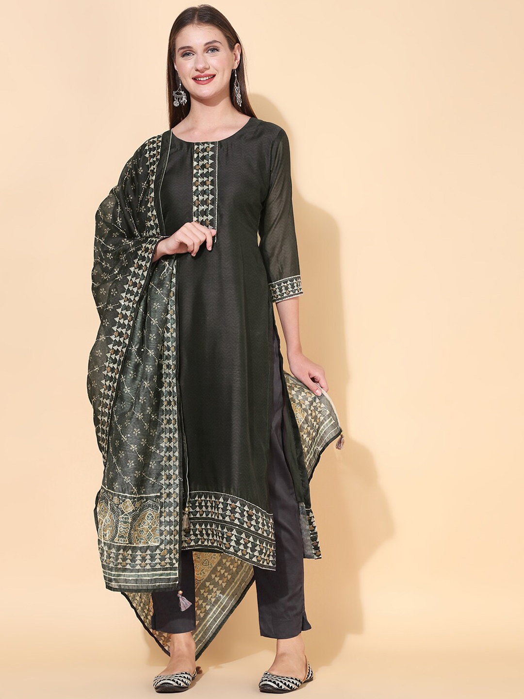 

FASHOR Women Black Ethnic Motifs Printed Chanderi Silk Kurta with Trousers & With Dupatta