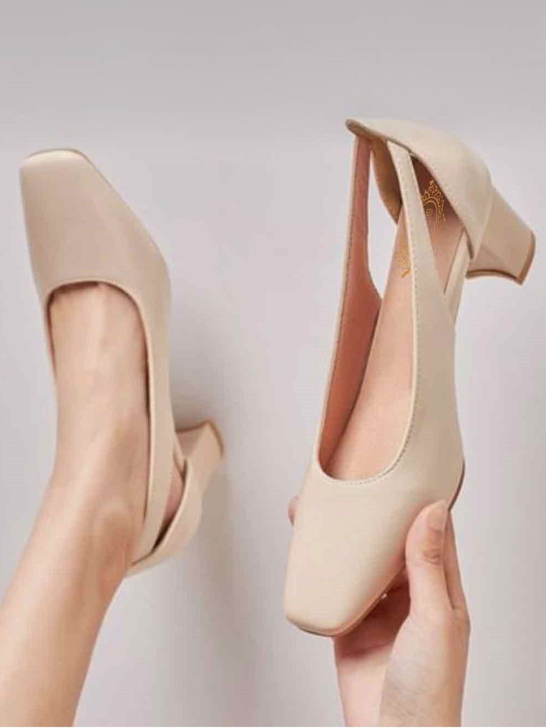 

Shoetopia Cream-Coloured Block Pumps