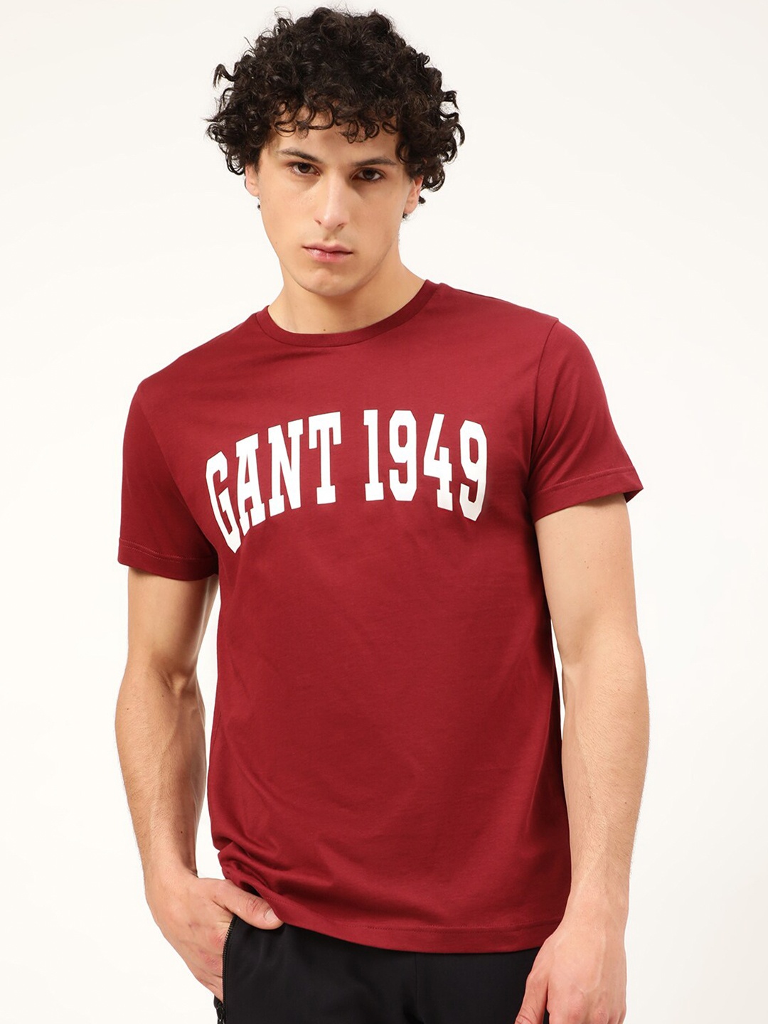 

GANT Men Navy Blue Typography Printed Pure Cotton T-shirt