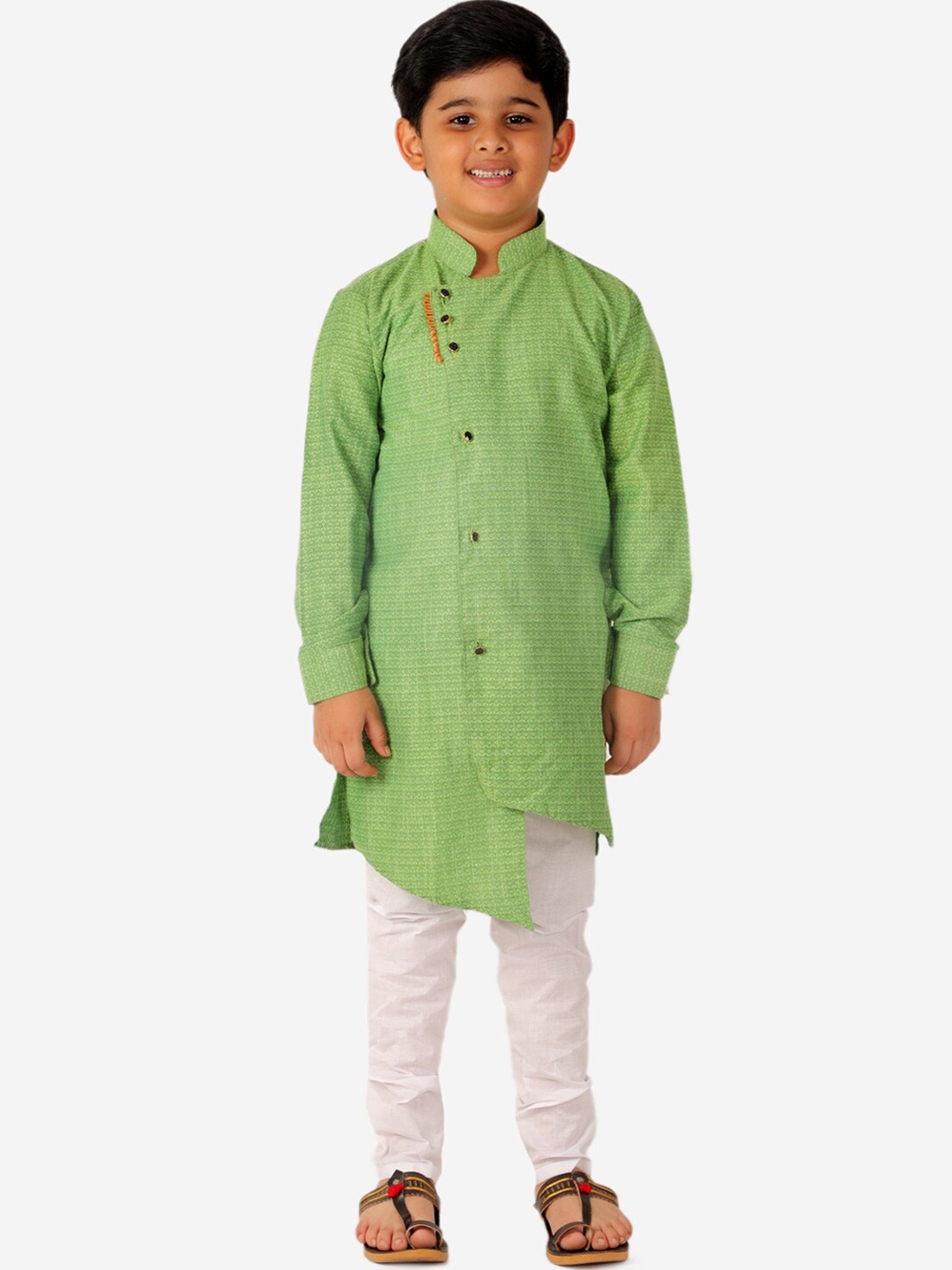 

Pro-Ethic STYLE DEVELOPER Boys High Slit Pure Cotton Kurta with Pyjamas, Green