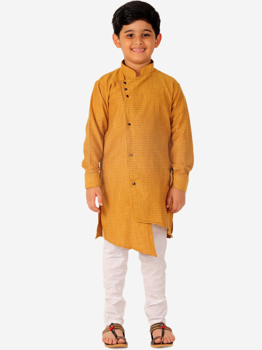 

Pro-Ethic STYLE DEVELOPER Boys Pure Cotton Asymmetric Kurta with Pyjamas, Brown