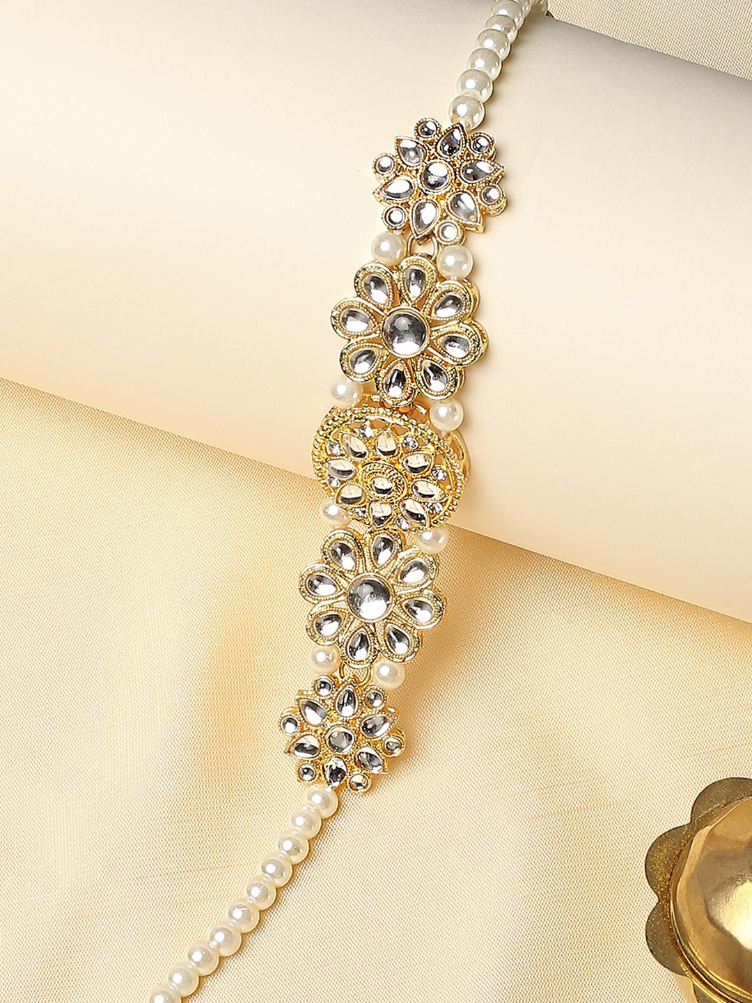 

OOMPH Gold-Toned Kundan Studded Hair Chain Head Jewellery