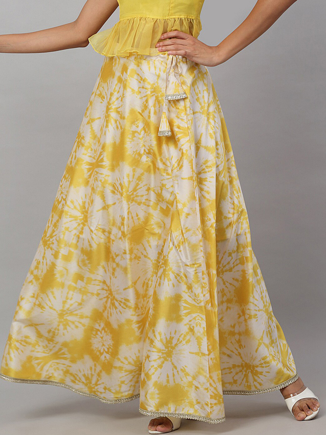 

NEUDIS Women Yellow Tie & Dye Printed Poly Silk Maxi Lehenga Skirt