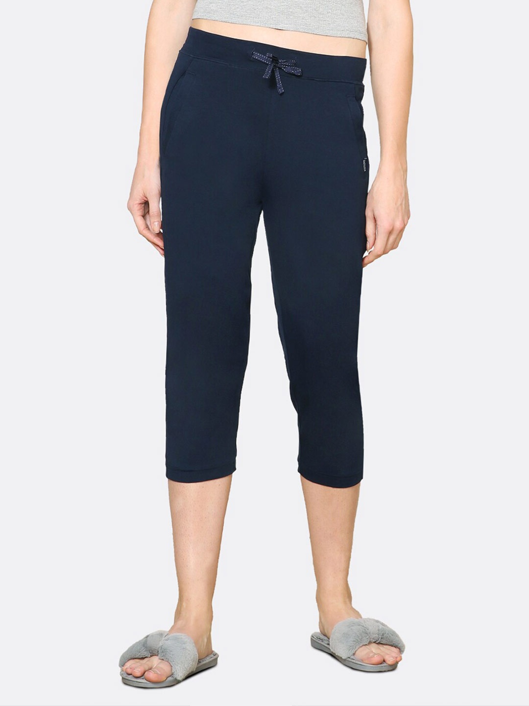 

Van Heusen Woman Women Smart Tech Easy Stain Release Lounge Capris, Navy blue