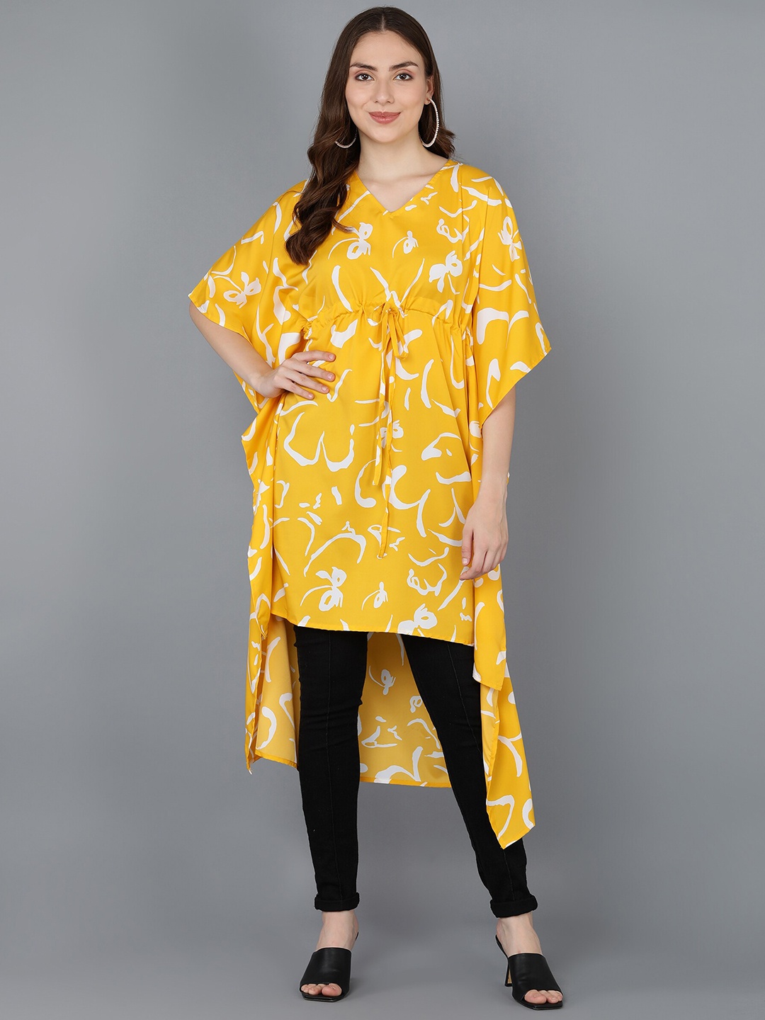 

Fashfun Women Yellow & White Floral Printed Flared Sleeves Kaftan Kurta