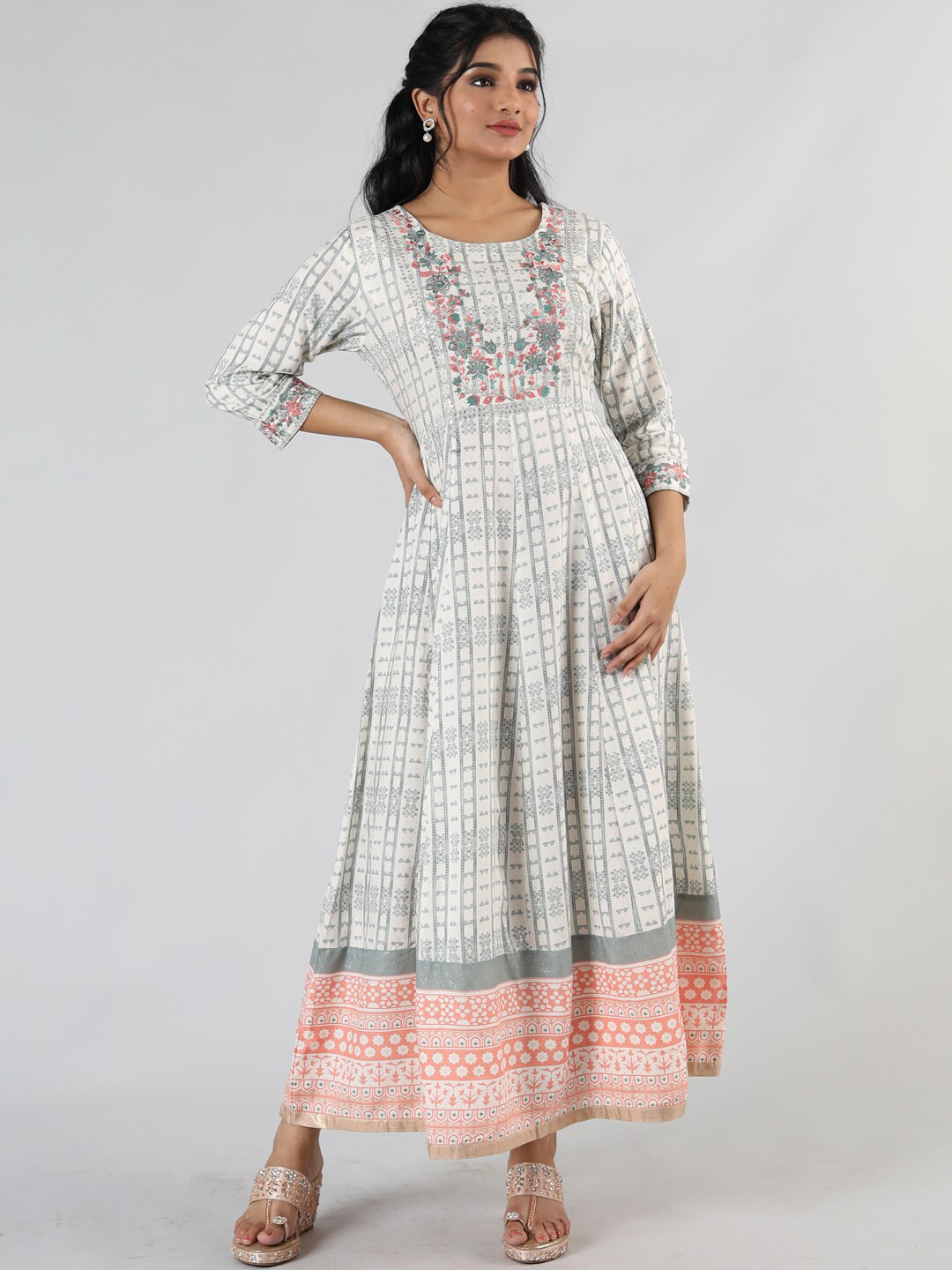 

taruni Women Off White & Grey Ethnic Motifs Printed Anarkali Kurta