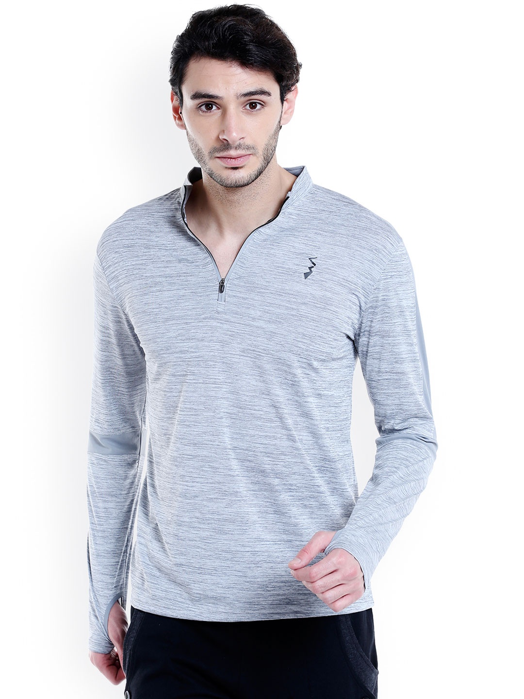 

Campus Sutra Men Grey Solid T-shirt