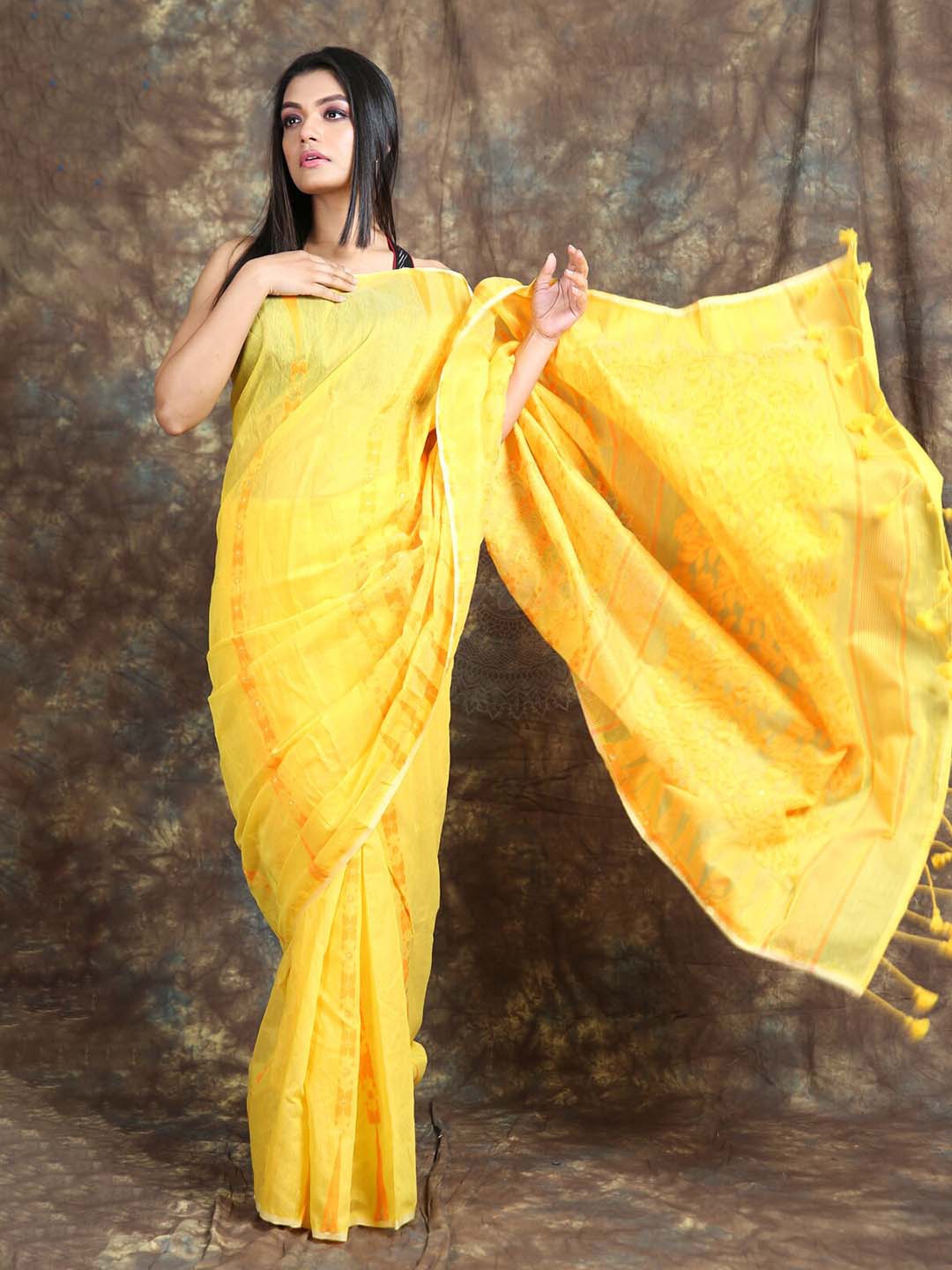 

Charukriti Yellow Floral Silk Cotton Jamdani Saree