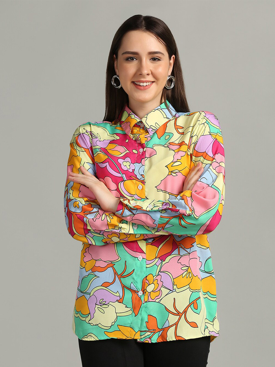

SAKIA Women Green Floral Printed Casual Shirt