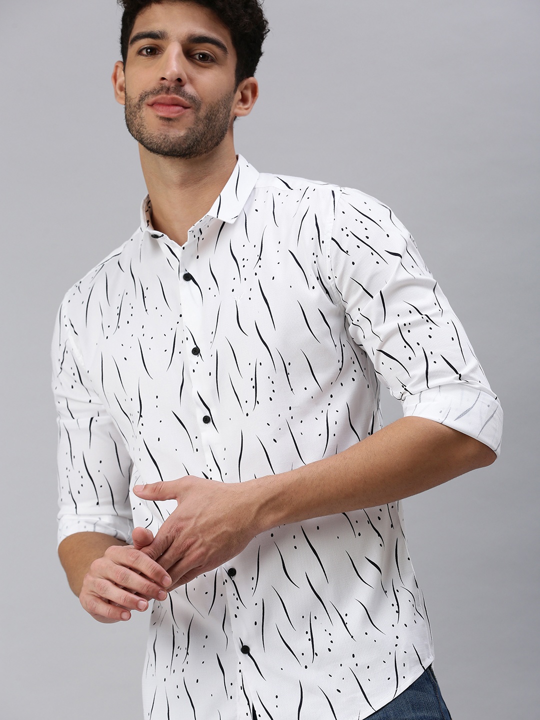 

SHOWOFF Men White Comfort Printed Pure Cotton Casual Shirt