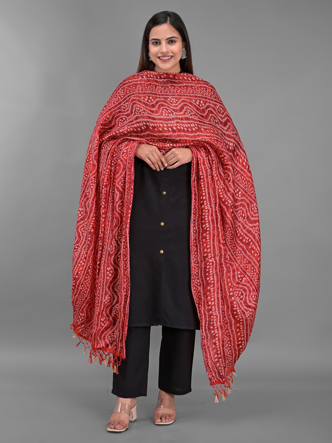 

Apratim Red & White Printed Bandhani Dupatta