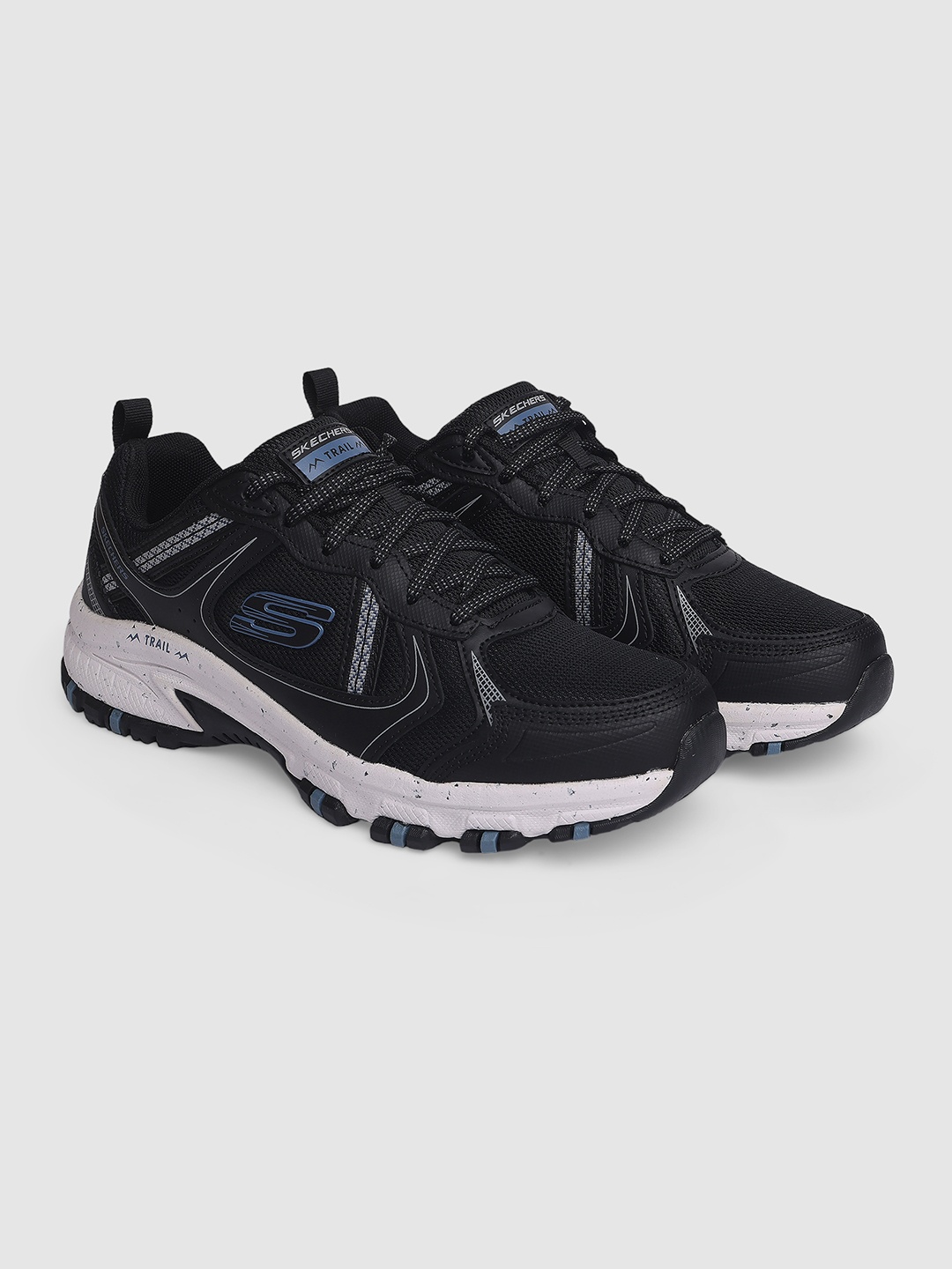 

Skechers HILLCREST-VAST ADVENTURE Men Black Woven Design Sneakers