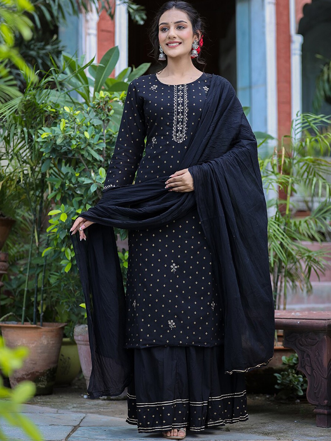 

KAAJH Women Black Paisley Printed Beads and Stones Pure Cotton Kurta Skirt & With Dupatta