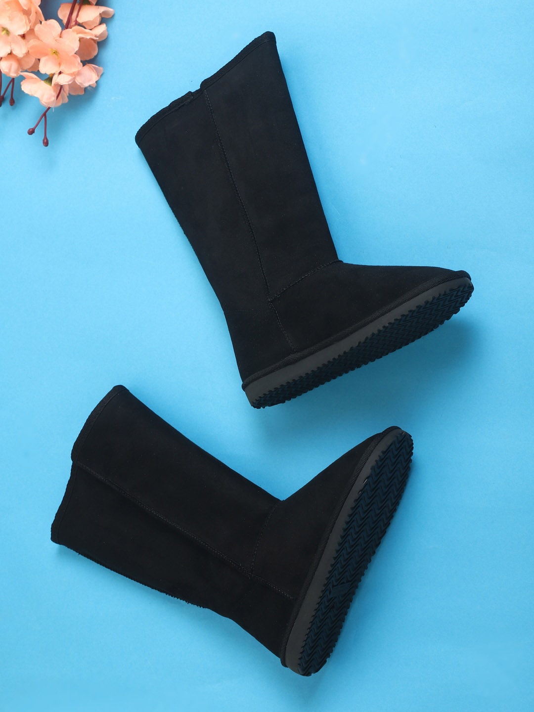 

Truffle Collection Women Black Solid Winter Boots