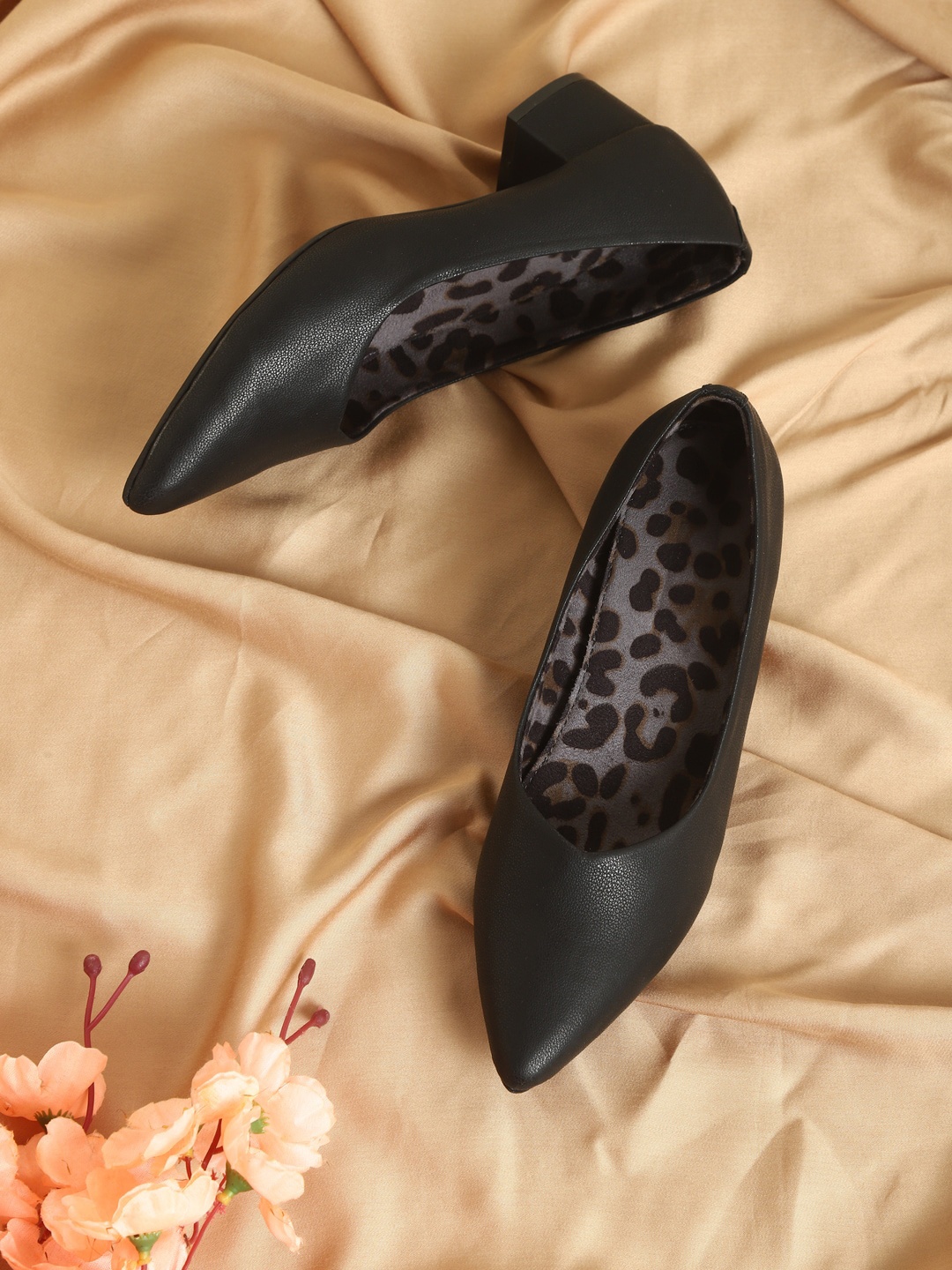 

Truffle Collection Women's Black PU Pumps