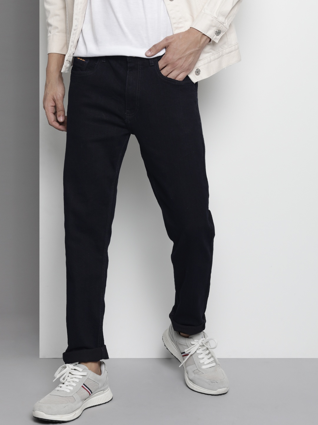 

The Indian Garage Co Men Navy Blue Skinny Fit Applique Stretchable Jeans
