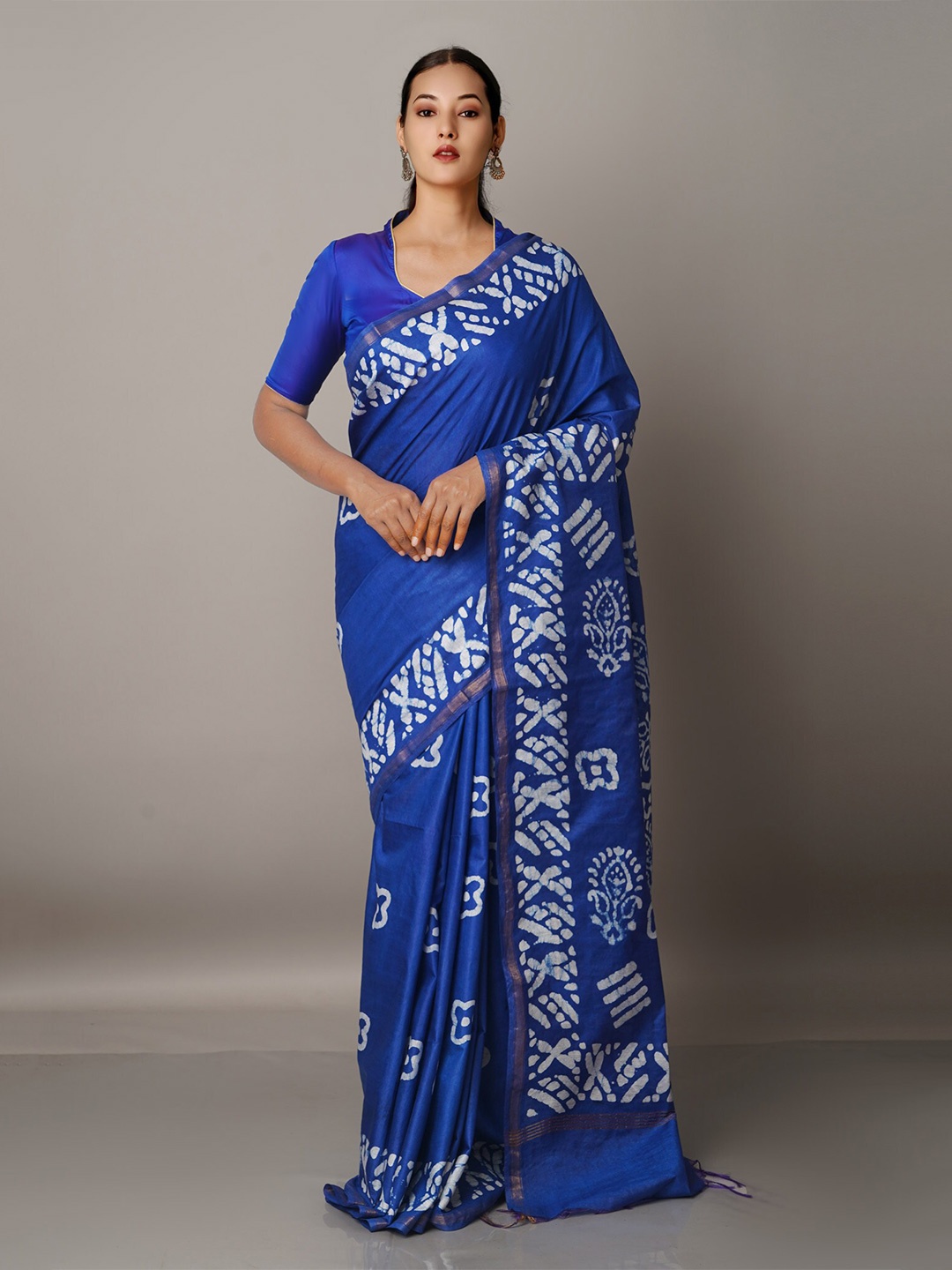 

Unnati Silks Blue & White Batik Zari Silk Blend Chanderi Saree