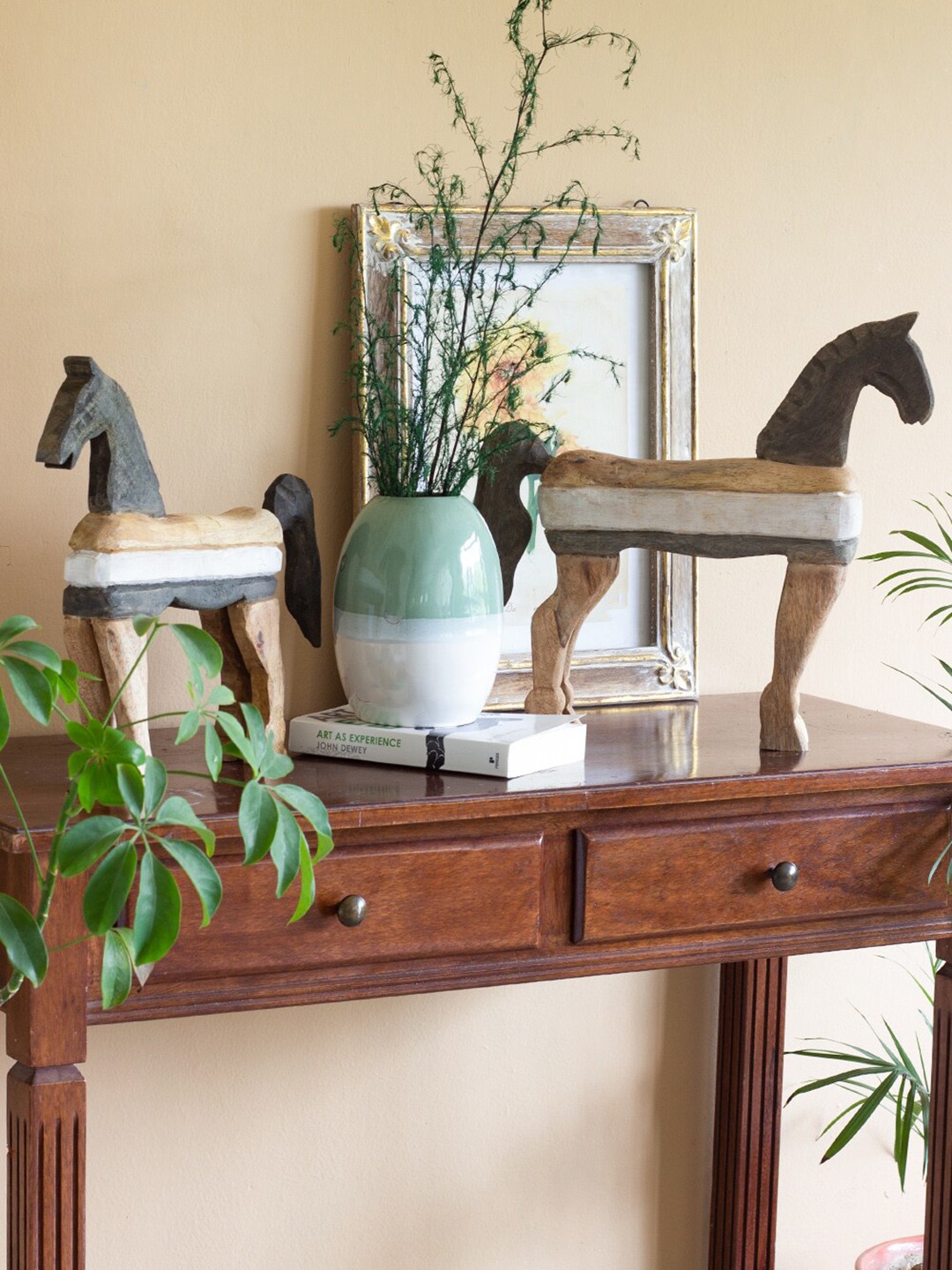 

The Wishing Chair Brown Solid Gallop Wooden Decorative Showpieces