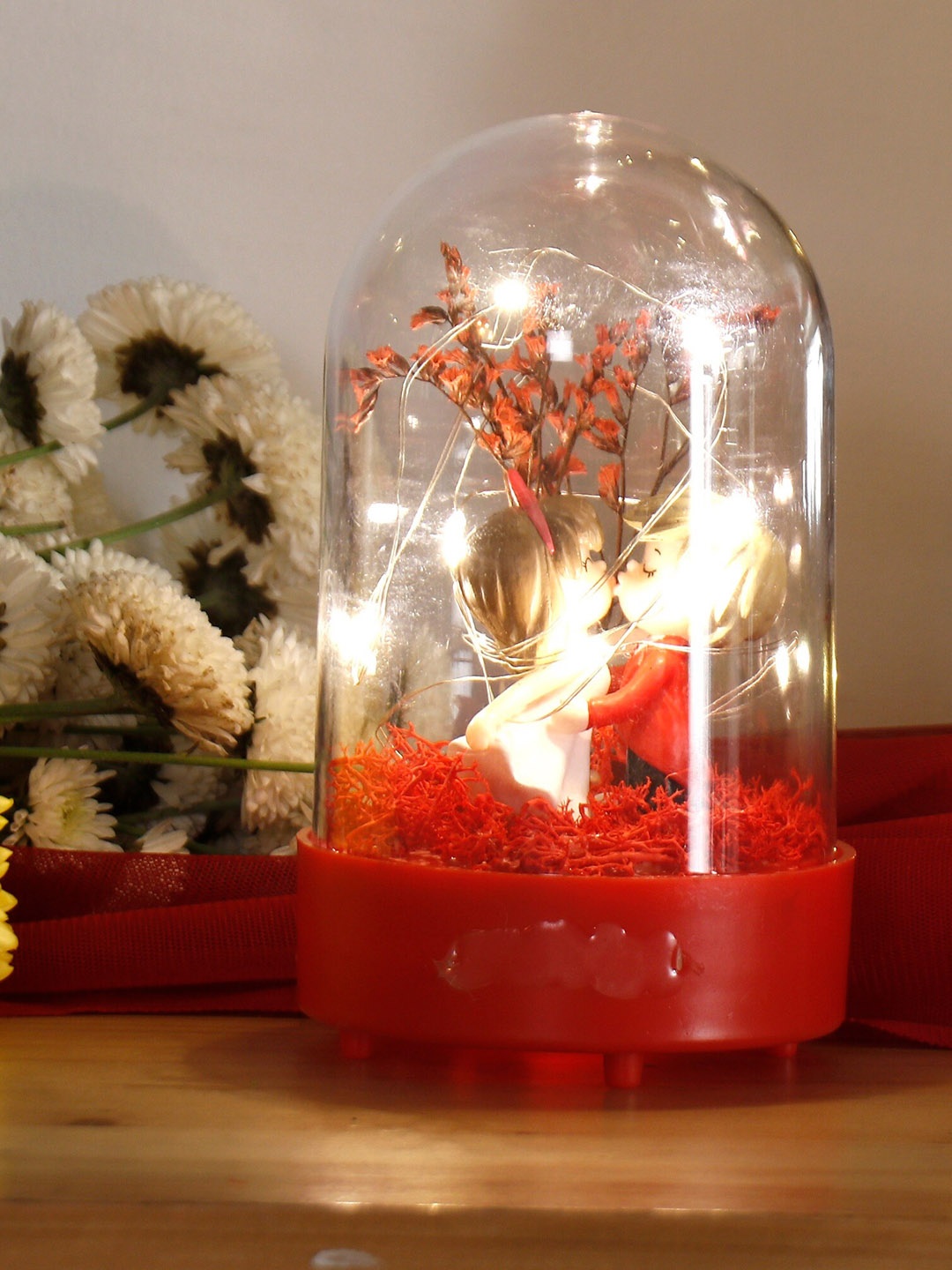 

CHOCOZONE Red & White Couple Showpiece with Lights