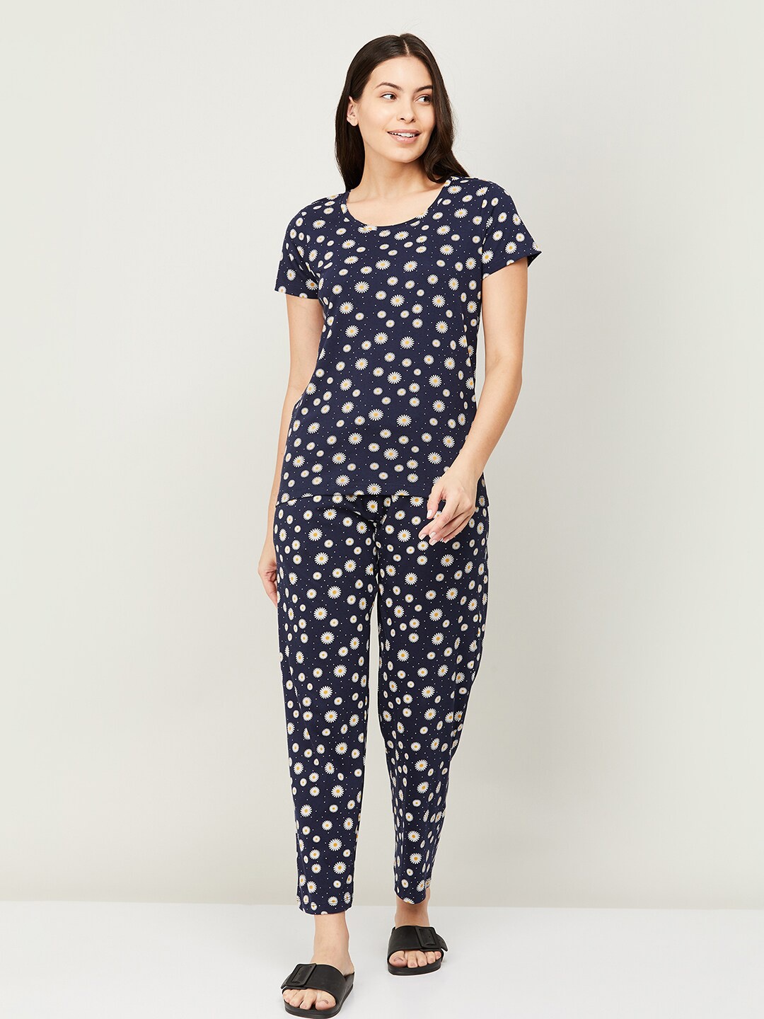 

Ginger by Lifestyle Women Printed T-shirt with Pyjamas, Navy blue