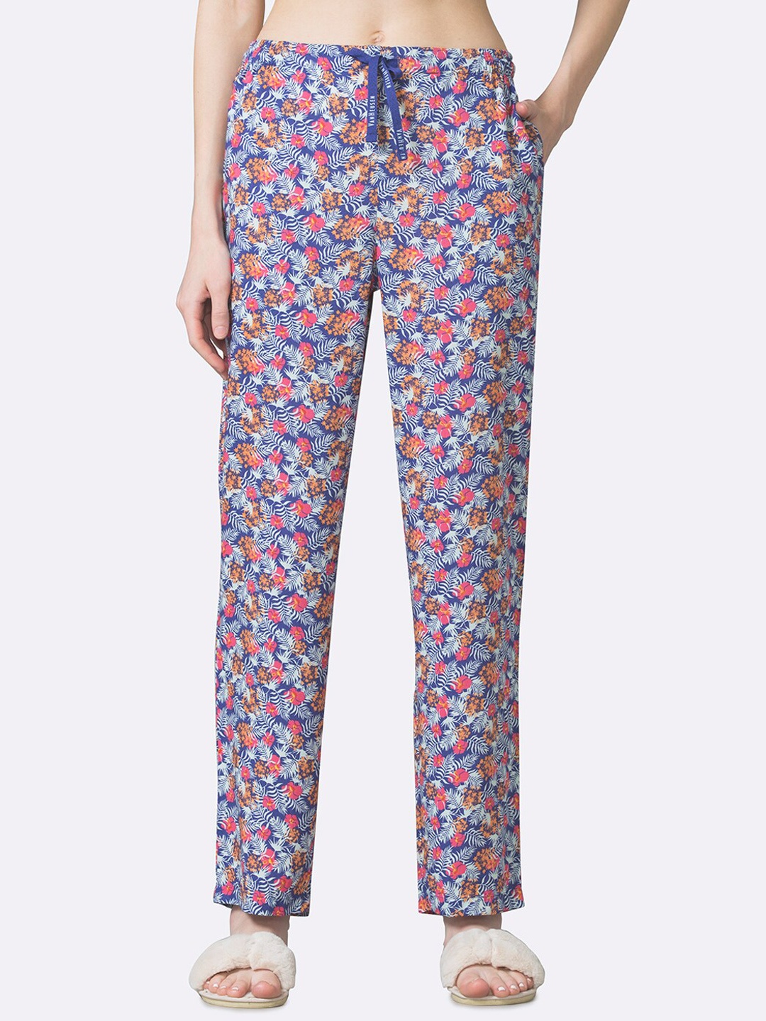 

Van Heusen Women Tropical Printed Functional Pocket Ultra Soft Lounge Pyjama, Blue