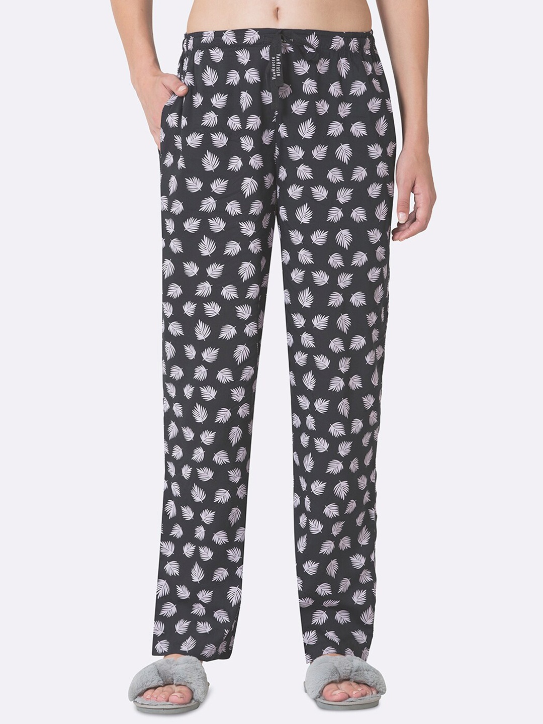 

Van Heusen Women Printed Functional Pocket Ultra Soft Lounge Pants, Black