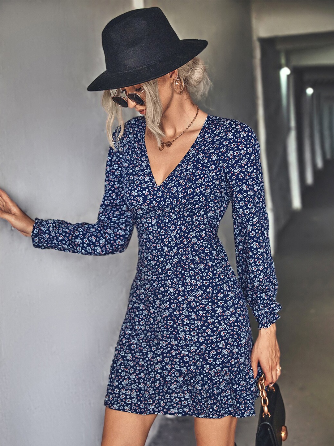 

BoStreet Blue Floral Printed Dress