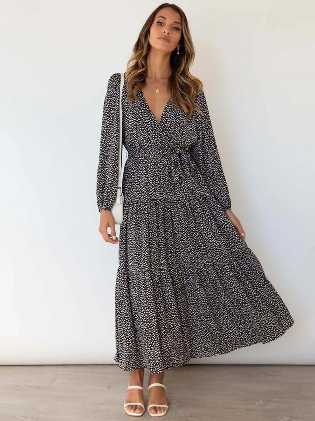 

BoStreet Black Floral Printed Maxi Dress
