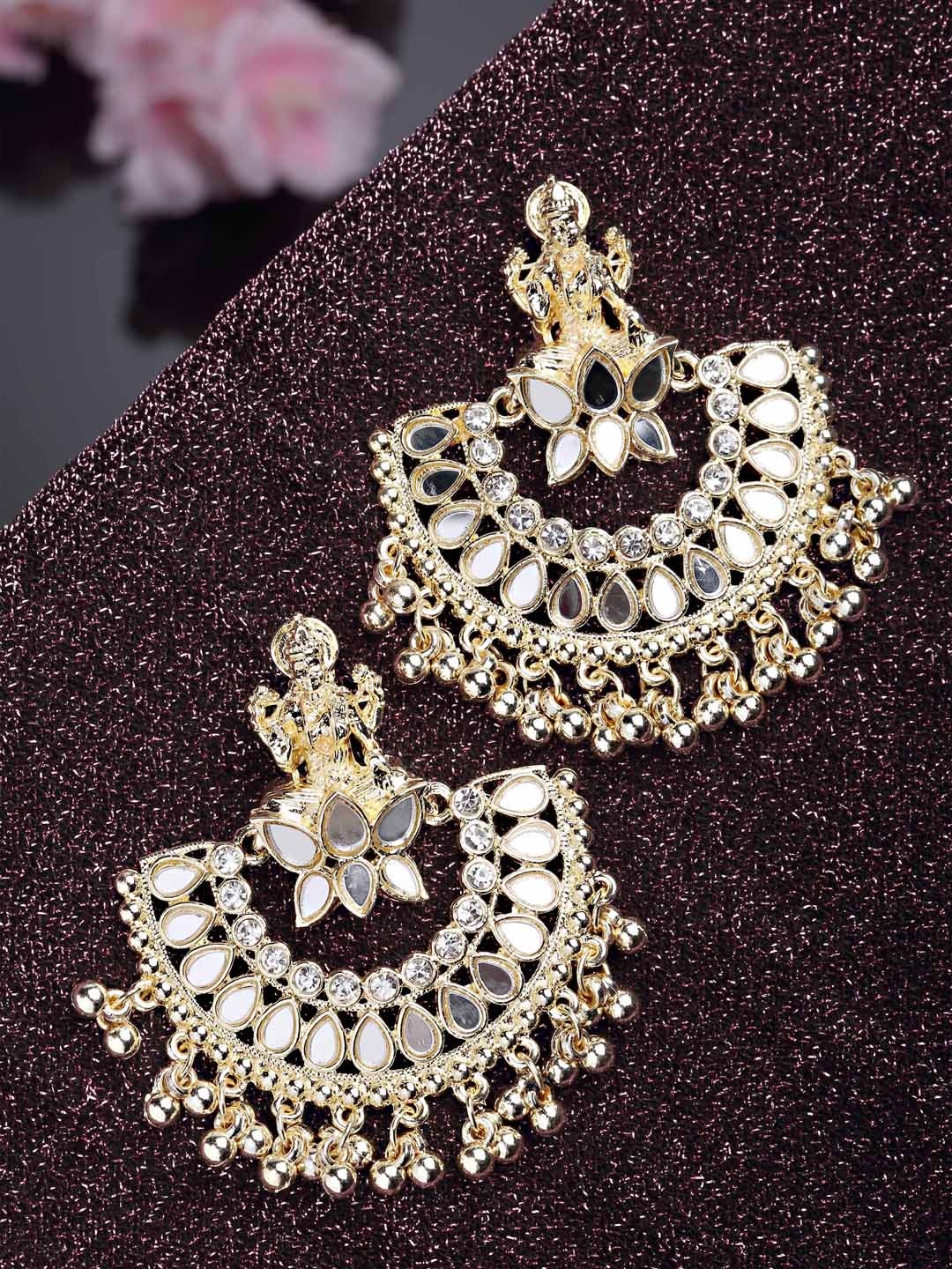 

KARATCART Women Gold-Toned & White Classic Chandbalis Earrings