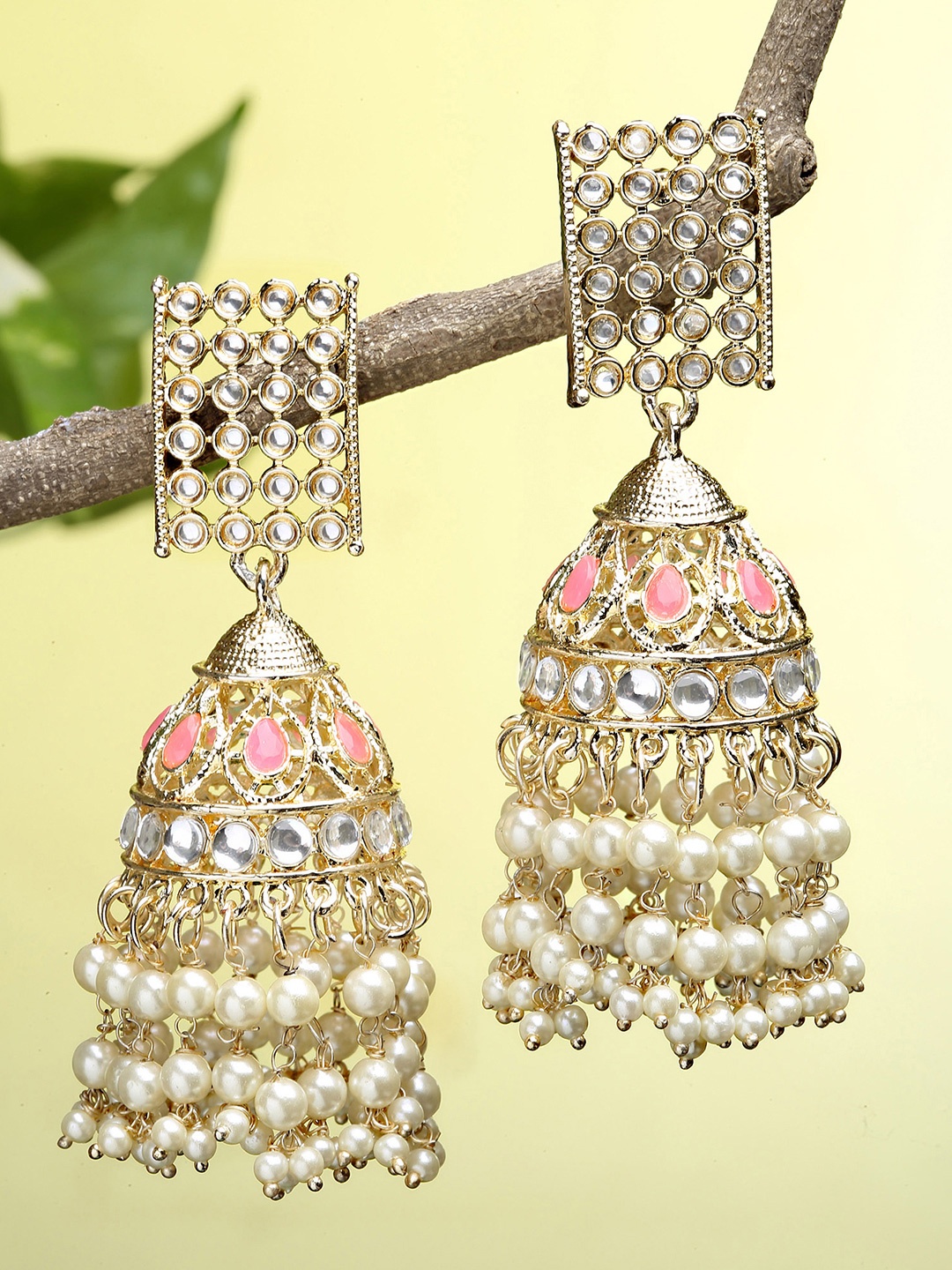 

KARATCART Women Gold Toned Gold Plated Pearl And Kundan Studded Classic Jhumkas Earrings