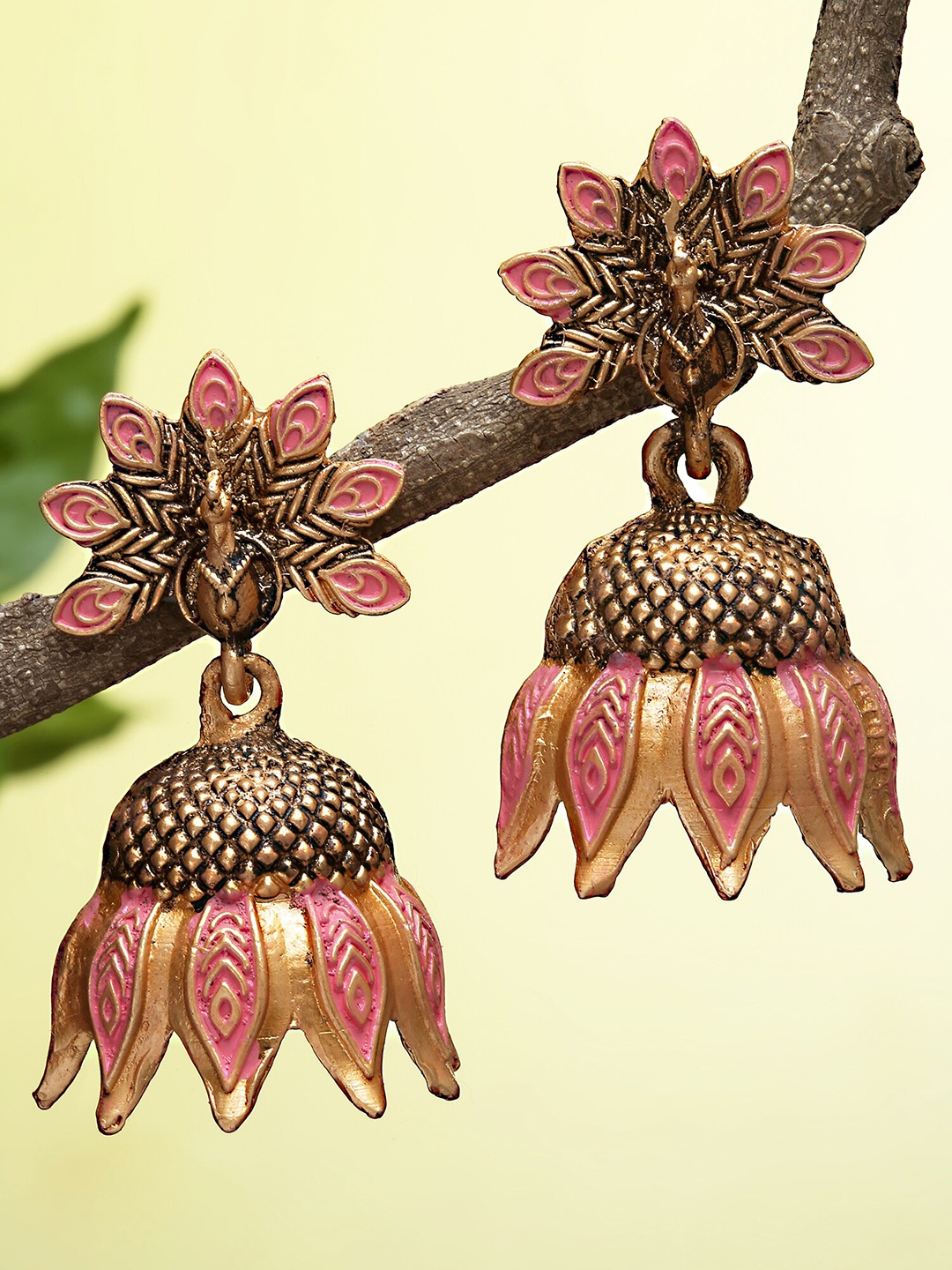 

KARATCART Women Gold-Toned & Pink Classic Jhumkas Earrings