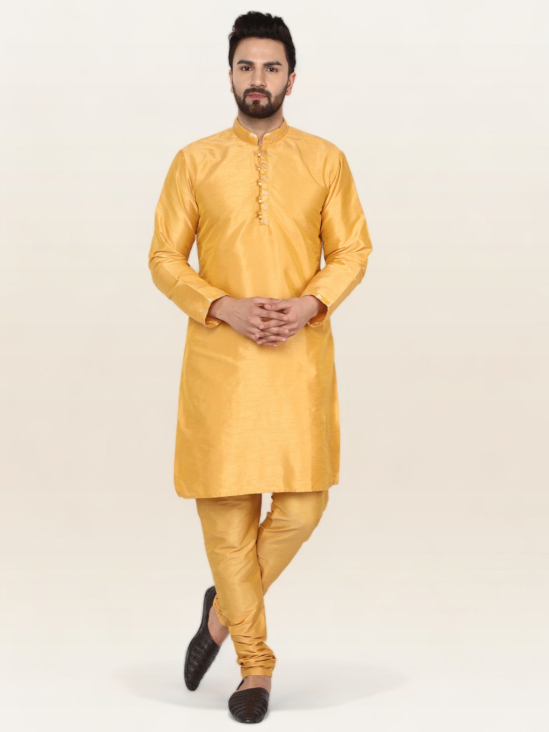 

Enciger Men Gold-Toned Thread Work Dupion Silk Kurta with Churidar