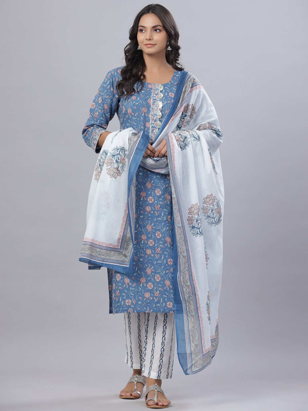 

Juniper Women Blue Floral Printed Pure Cotton Kurta with Trousers & With Dupatta