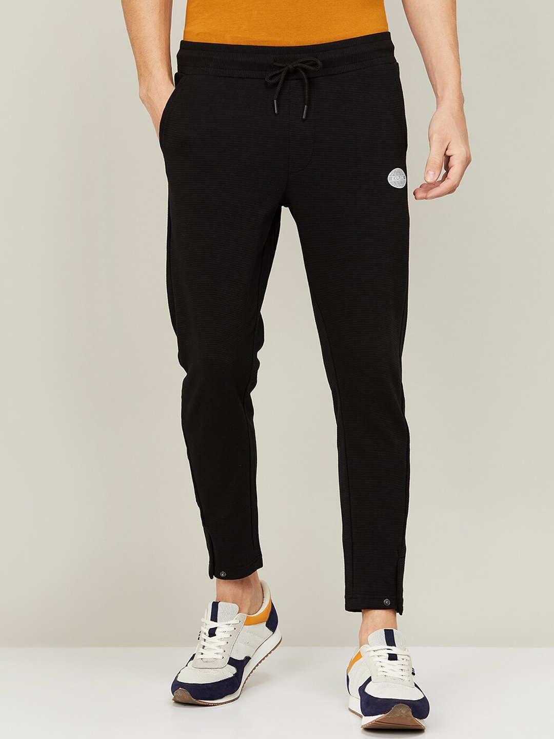 

Bossini Men Black Solid Track Pants