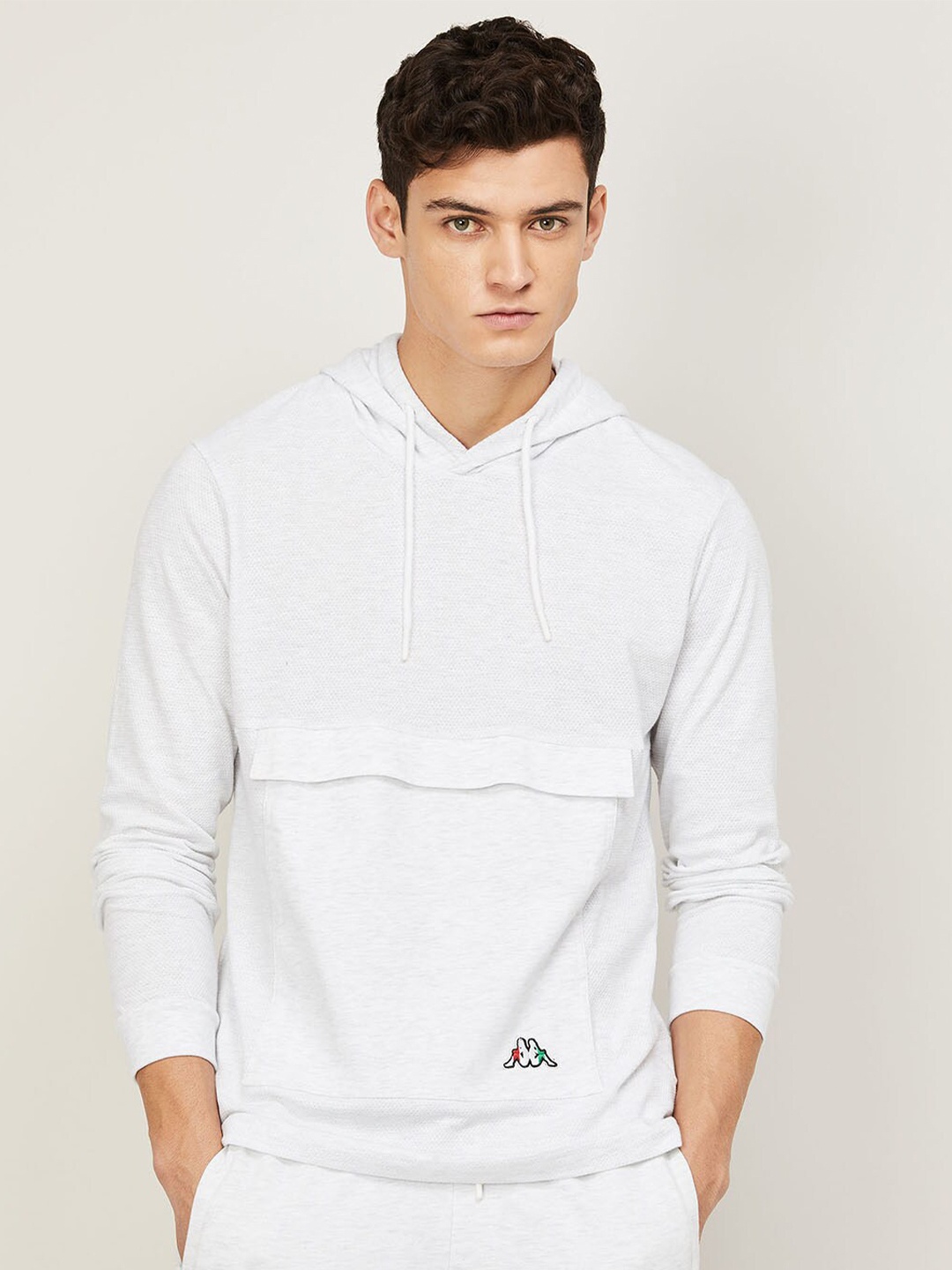 

Kappa Men White Solid Hooded T-shirt