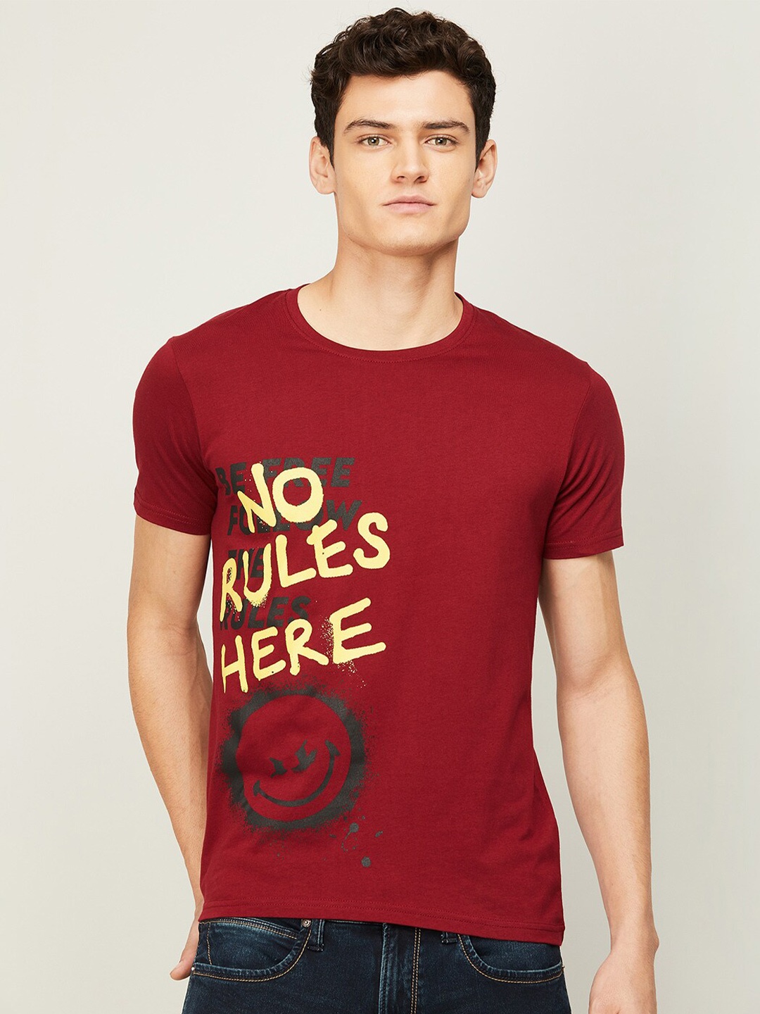 

SmileyWorld Men Red Typography Printed Pure Cotton T-shirt