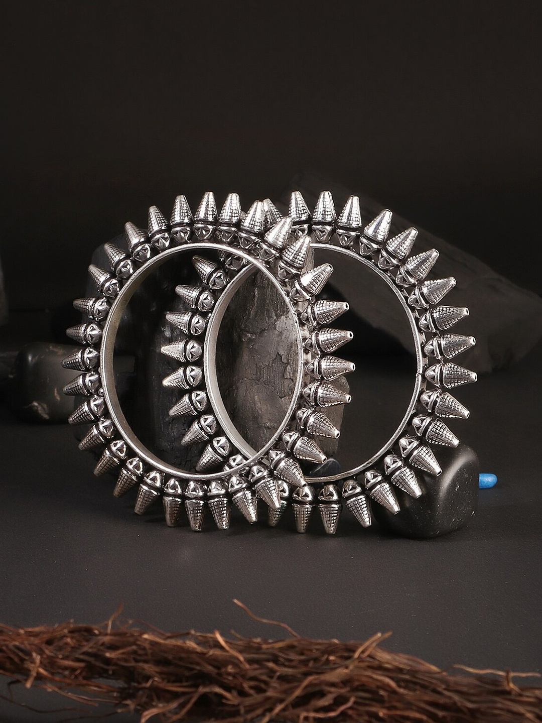 

Adwitiya Collection Set of 2 Oxidised Silver-Plated & Silver-Toned Bangle